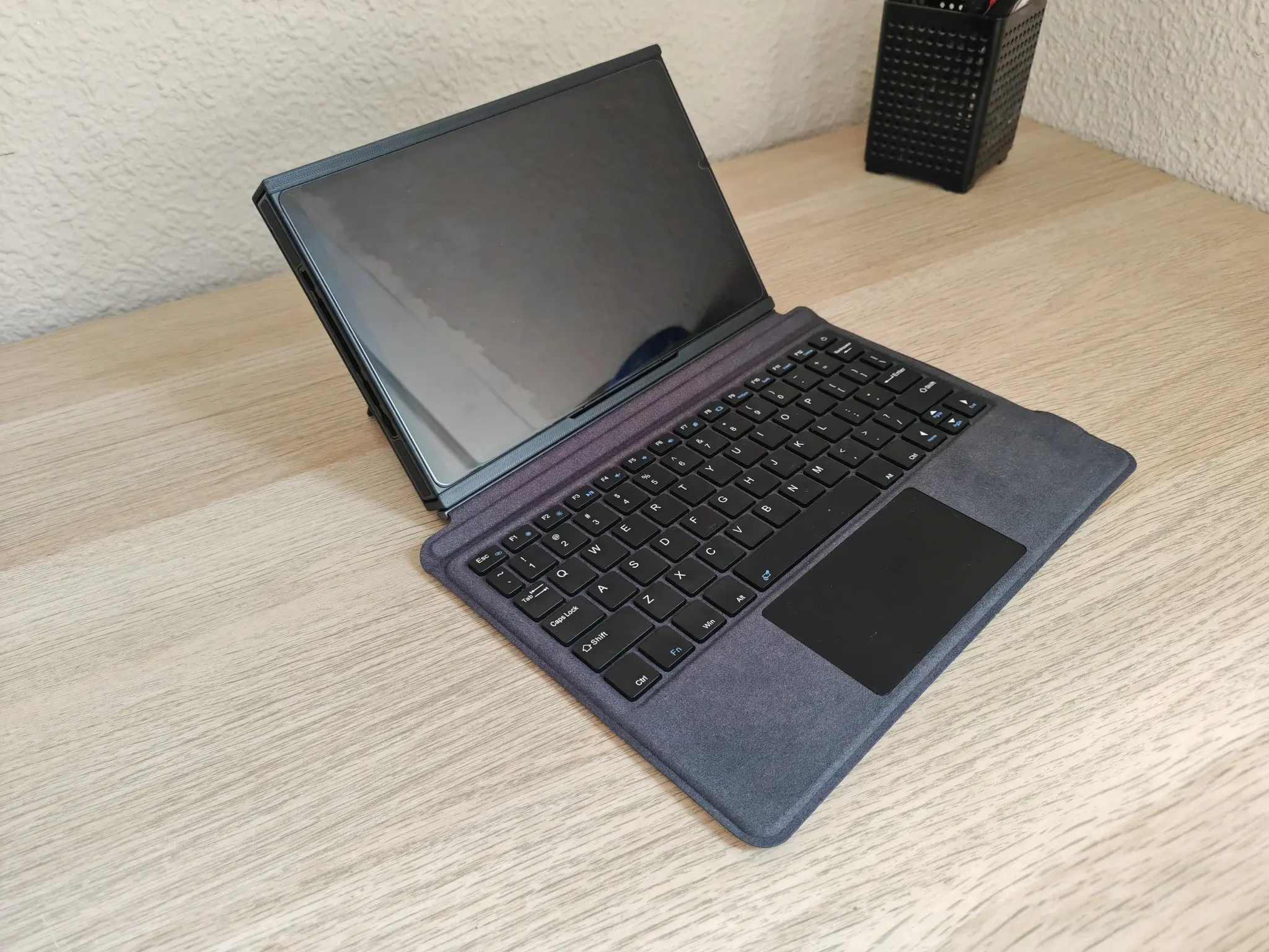Legion Go Protective Case With Magnetic Type Cover / Keyboard